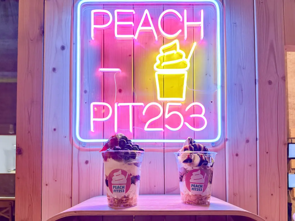 茅ケ崎】「PEACH-PIT253」で王道パフェを食べてきた！おしゃれな店内で