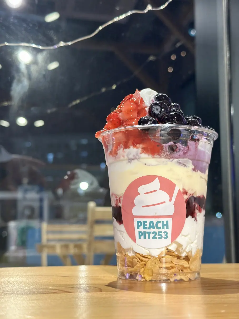 茅ケ崎】「PEACH-PIT253」で王道パフェを食べてきた！おしゃれな店内で